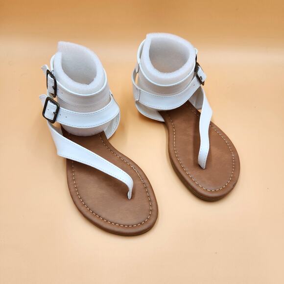 Journee Collection Women White Kyle Casual Ankle Strap Flat Sandals Size US 7.5 - Picture 3 of 5